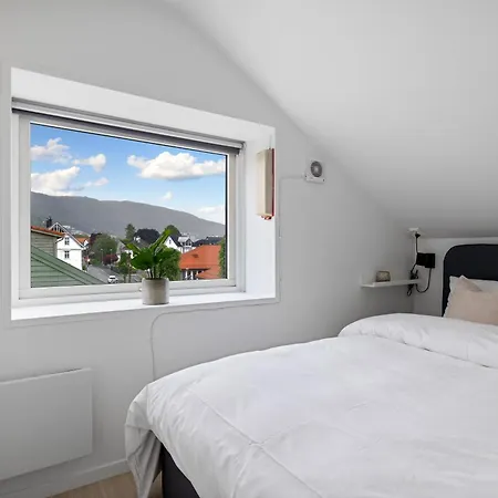 Quiet Area - Sun Terrace - Mountain Views برغن